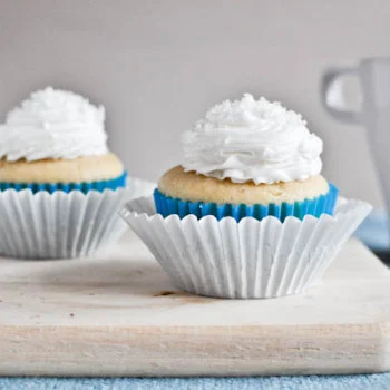 ONE BOWL VANILLA CUPCAKES FOR TWO