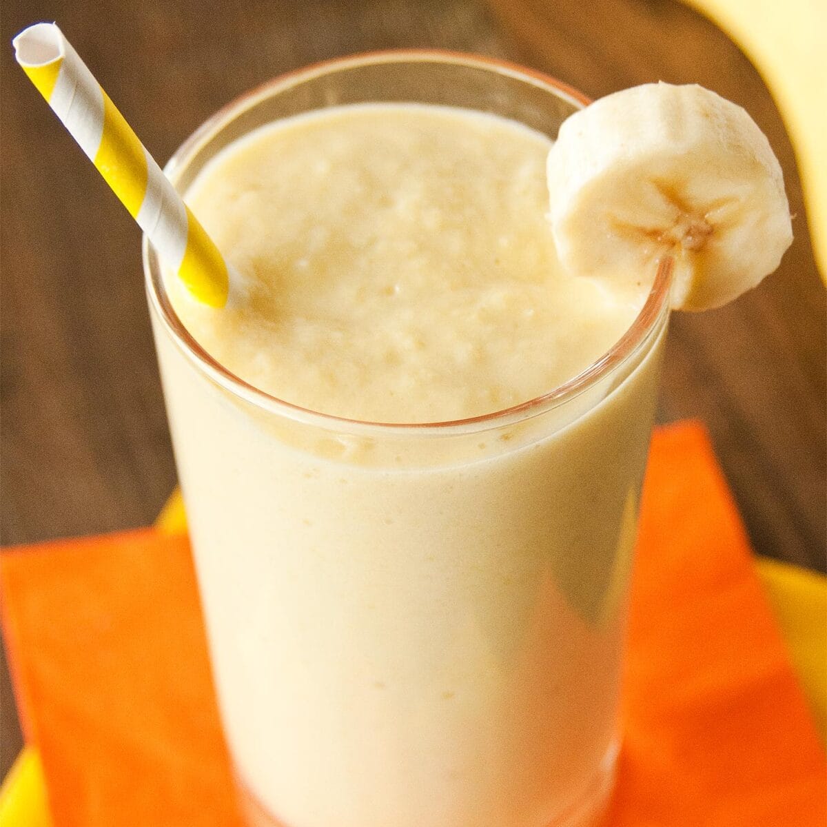 BANANA MANGO SMOOTHIE 