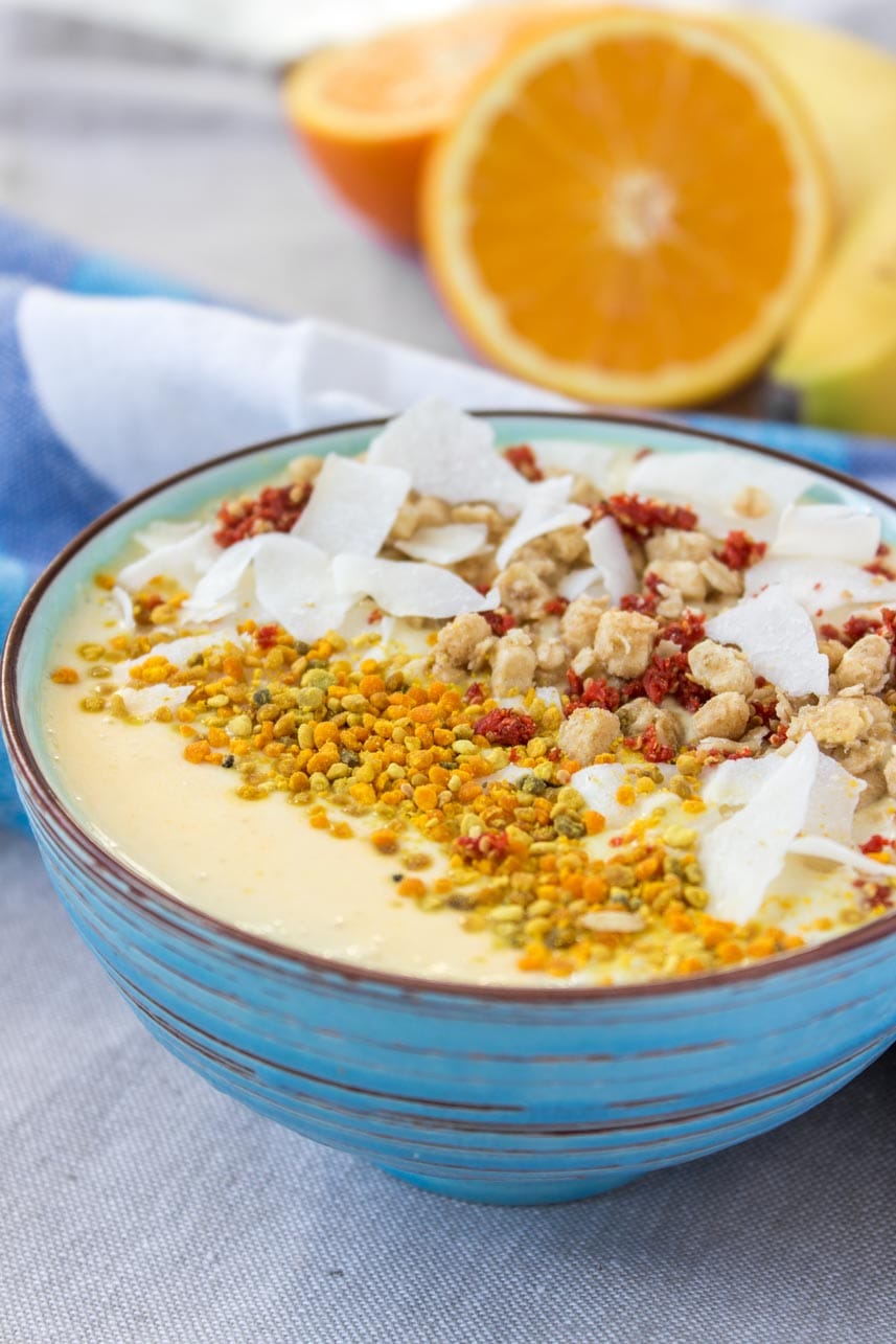 Mango Turmeric Smoothie Bowl