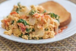 Scrambled Eggs with Tomato Onion and Spinach