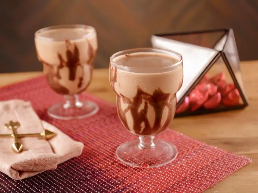 Chocolate-Peanut Butter Swirl Smoothie