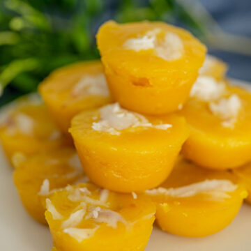 Thai Steamed Pumpkin Cake 