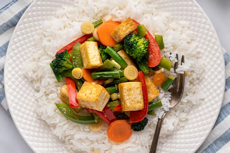 Thai-Style Vegan Stir-Fry With Lemongrass