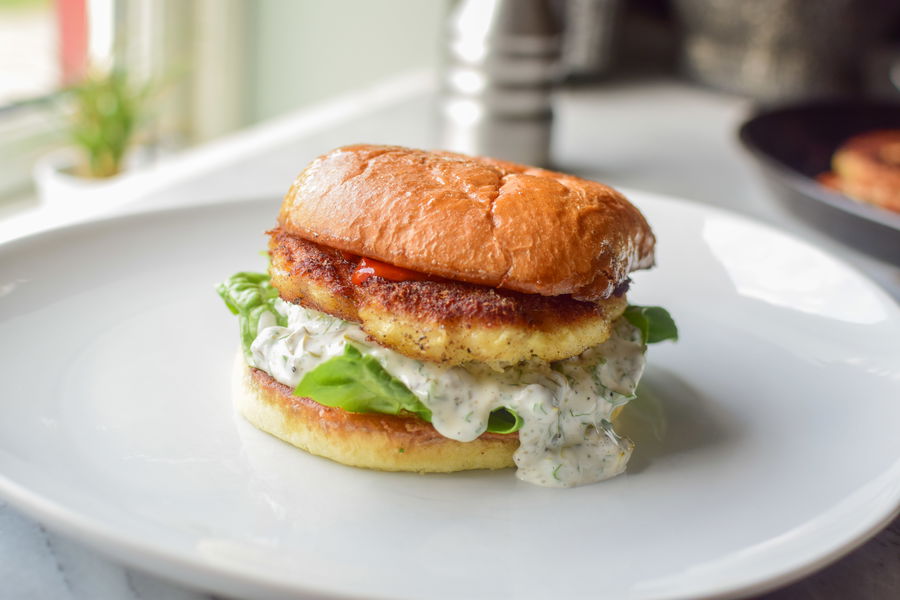 Fish burger of cod with  Easy way to make a burger from the fish