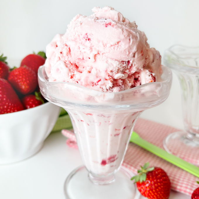 Homemade Strawberry Ice Cream